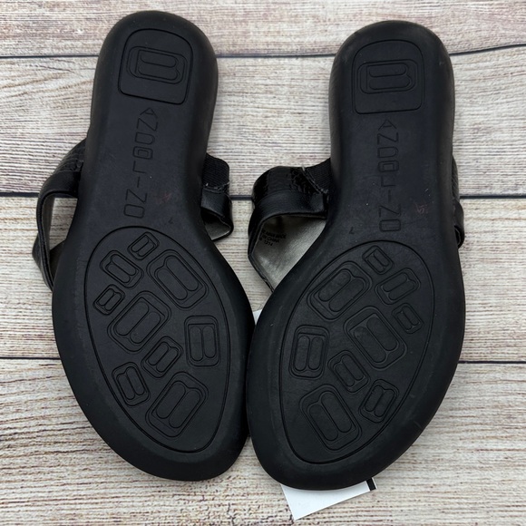 Bandolino Black Croc-Embossed Women's Sandals - Picture 3 of 3